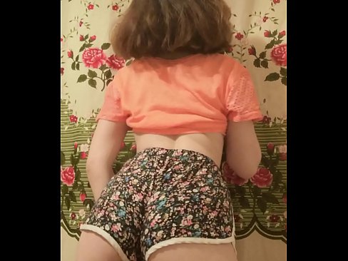 ❤️ Sexy na batang babe na hinuhubad ang kanyang shorts sa camera ❤️ dekalidad na sex sa amin ☑