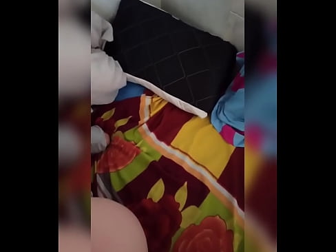 ❤️ Nag-iisa ang kasama ko sa bahay dahil nagbabakasyon ang kanyang asawa at sinasamantala ko ang pagkakataon na sipain siya at punuin ng gatas ang kanyang puwet. ❤️ dekalidad na sex sa amin ☑