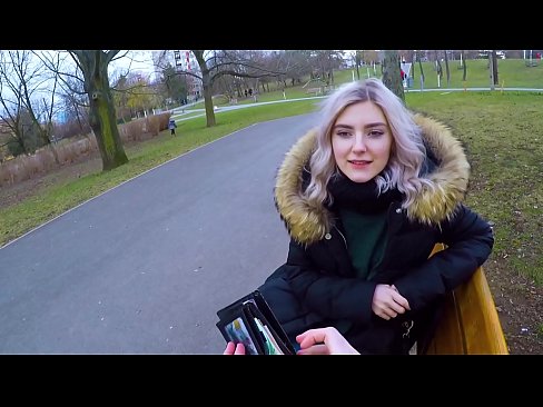 ❤️ Nilulon ang mainit na cum ng isang estranghero para sa pera - blowjob sa parke ni Eva Elfie ❤️ dekalidad na sex sa amin ☑